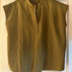 Figs Rafeala olive green medium top